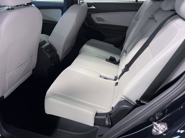 2021 Tiguan 2.0T SE R-Line Black Black · photo 17