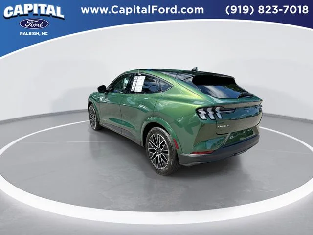 Used 2025 Green Ford Premium image 6