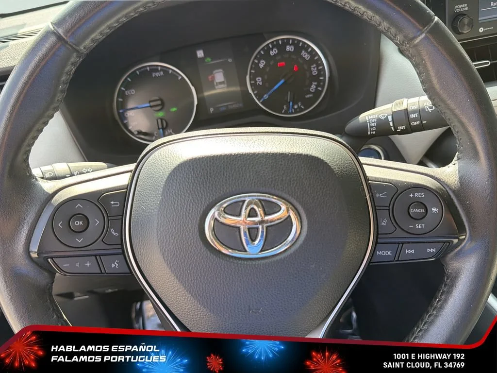 Used 2022 Black Toyota XLE Premium image 15
