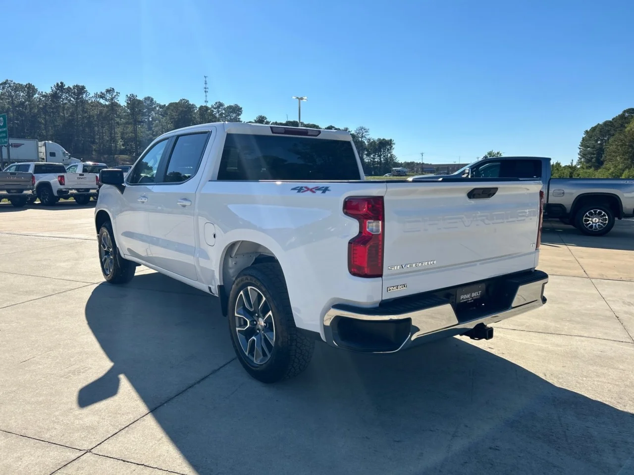 Used 2026 Summit White Chevrolet LT image 4