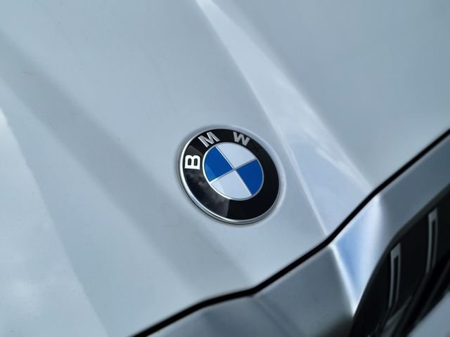 Used 2025 White Metallic BMW 530i image 41