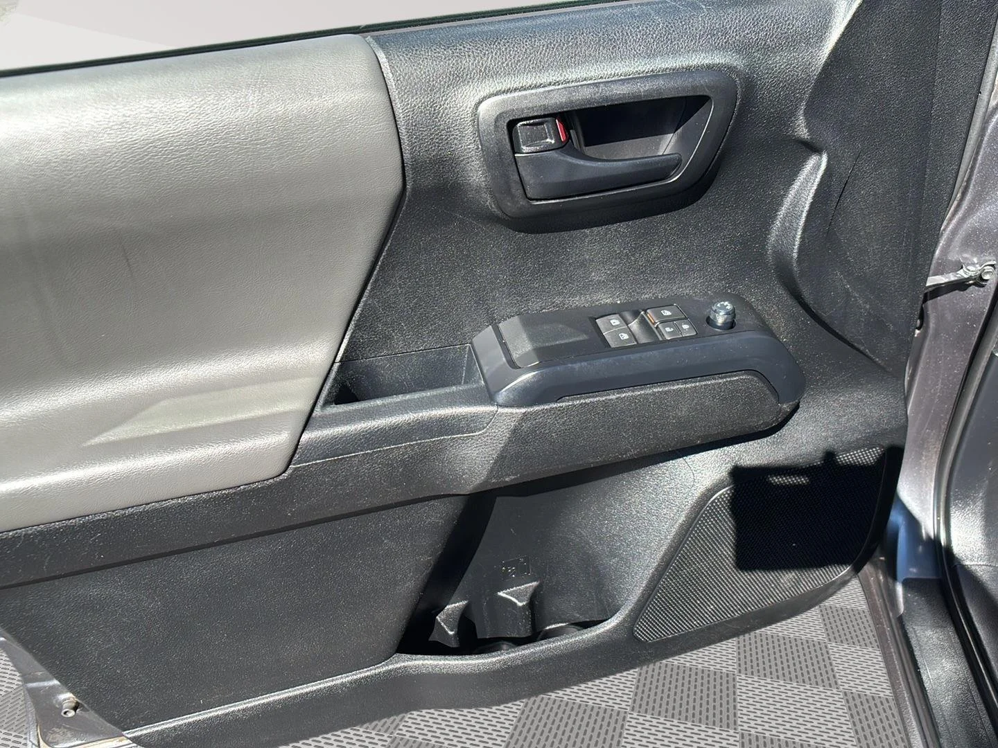 Certified Used 2021 Magnetic Gray Metallic Toyota SR image 23