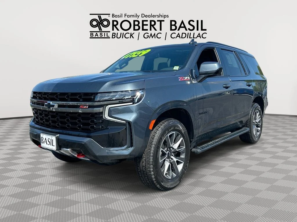 Used 2021 Gray Chevrolet Z71 image 1