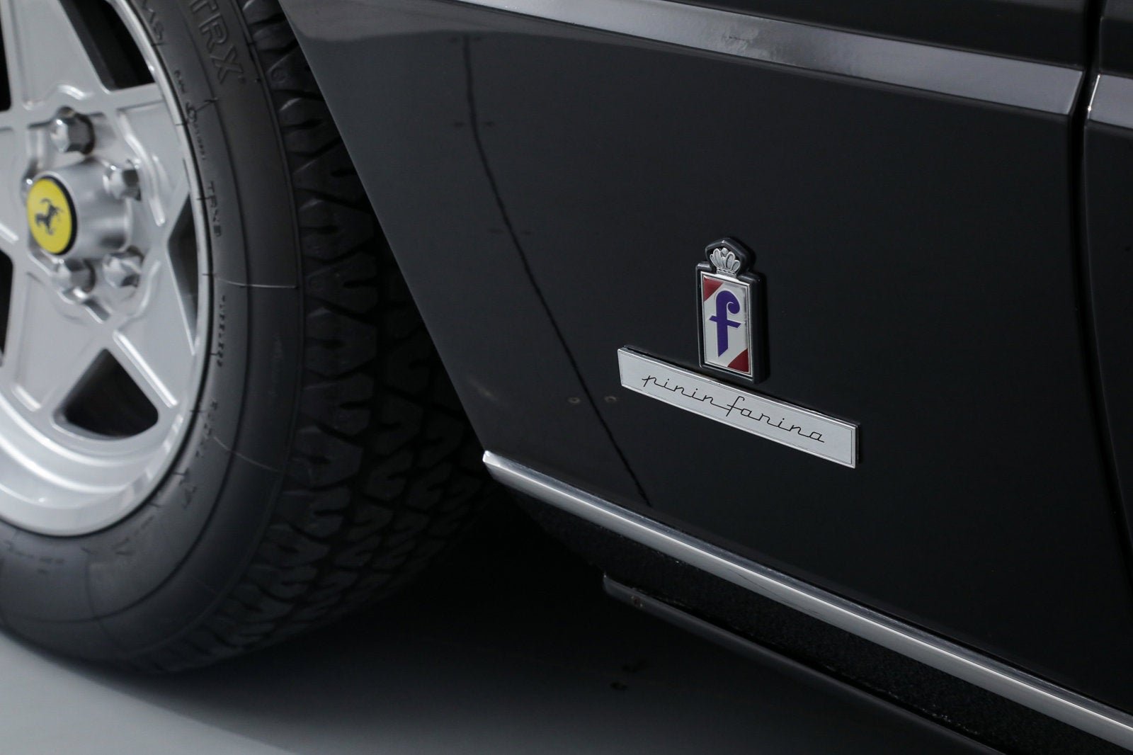 Used 1983 Nero Ferrari  image 12