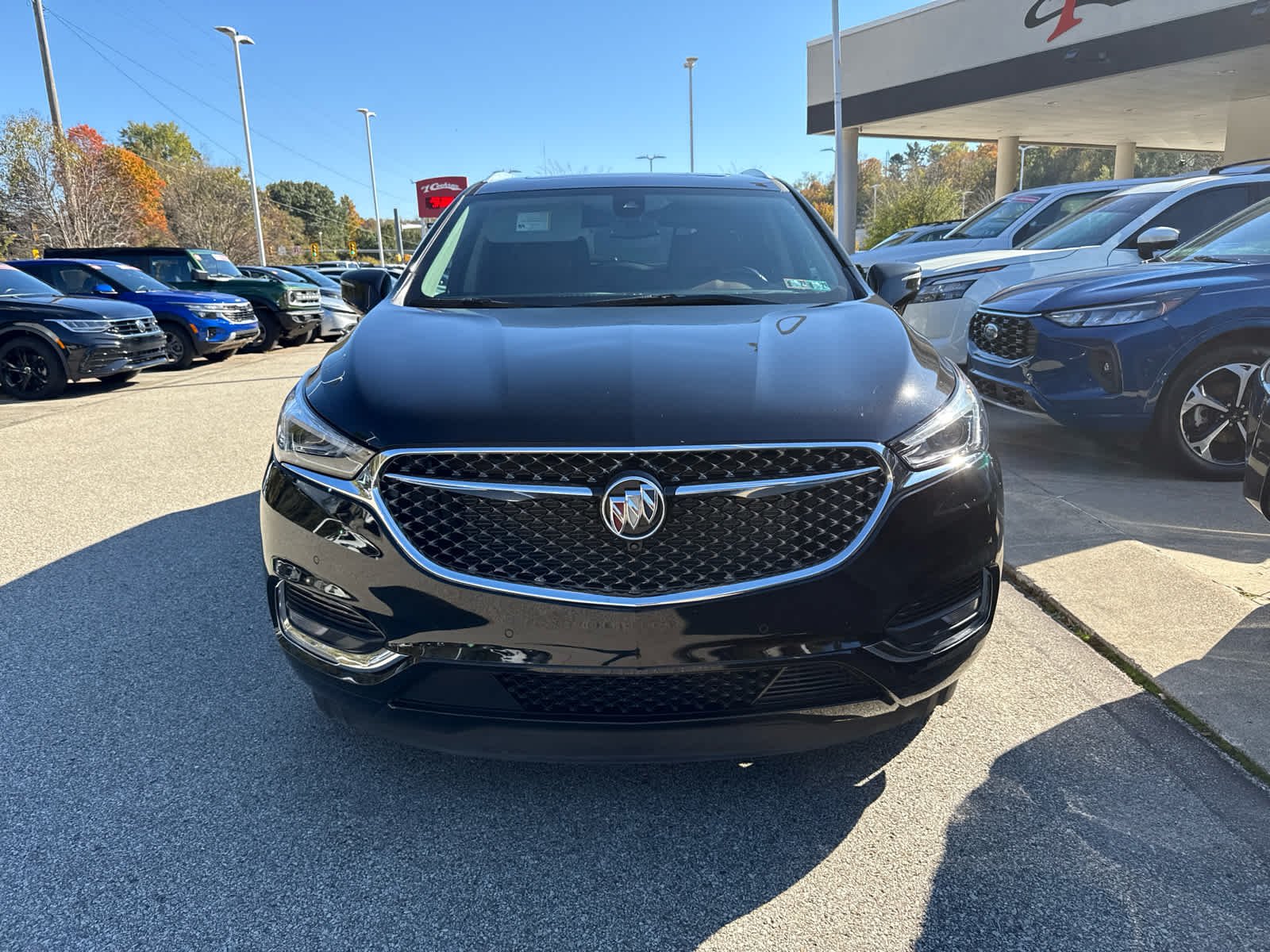 Used 2020 Ebony Twilight Metallic Buick Avenir image 2