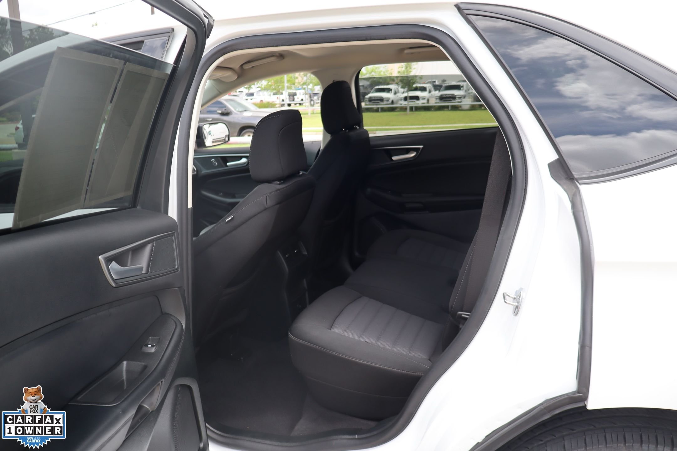Used 2024 White Ford SE image 24