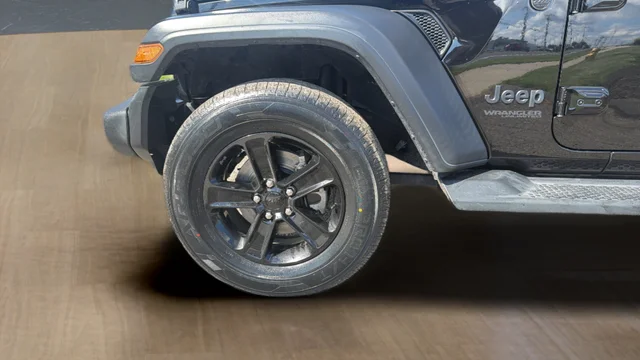Used 2020 Black Jeep Unlimited Sport Altitude image 27