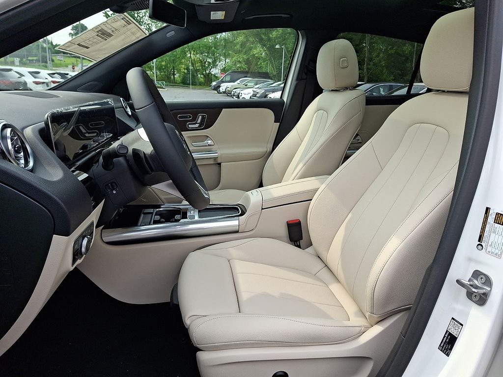New 2026 Polar White Mercedes-Benz GLA 250 image 13