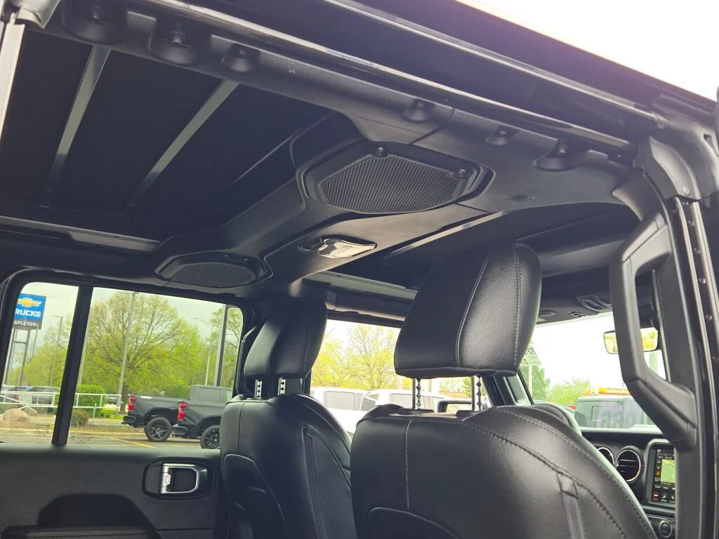 Used 2023 Black Jeep Sahara 4xe image 10