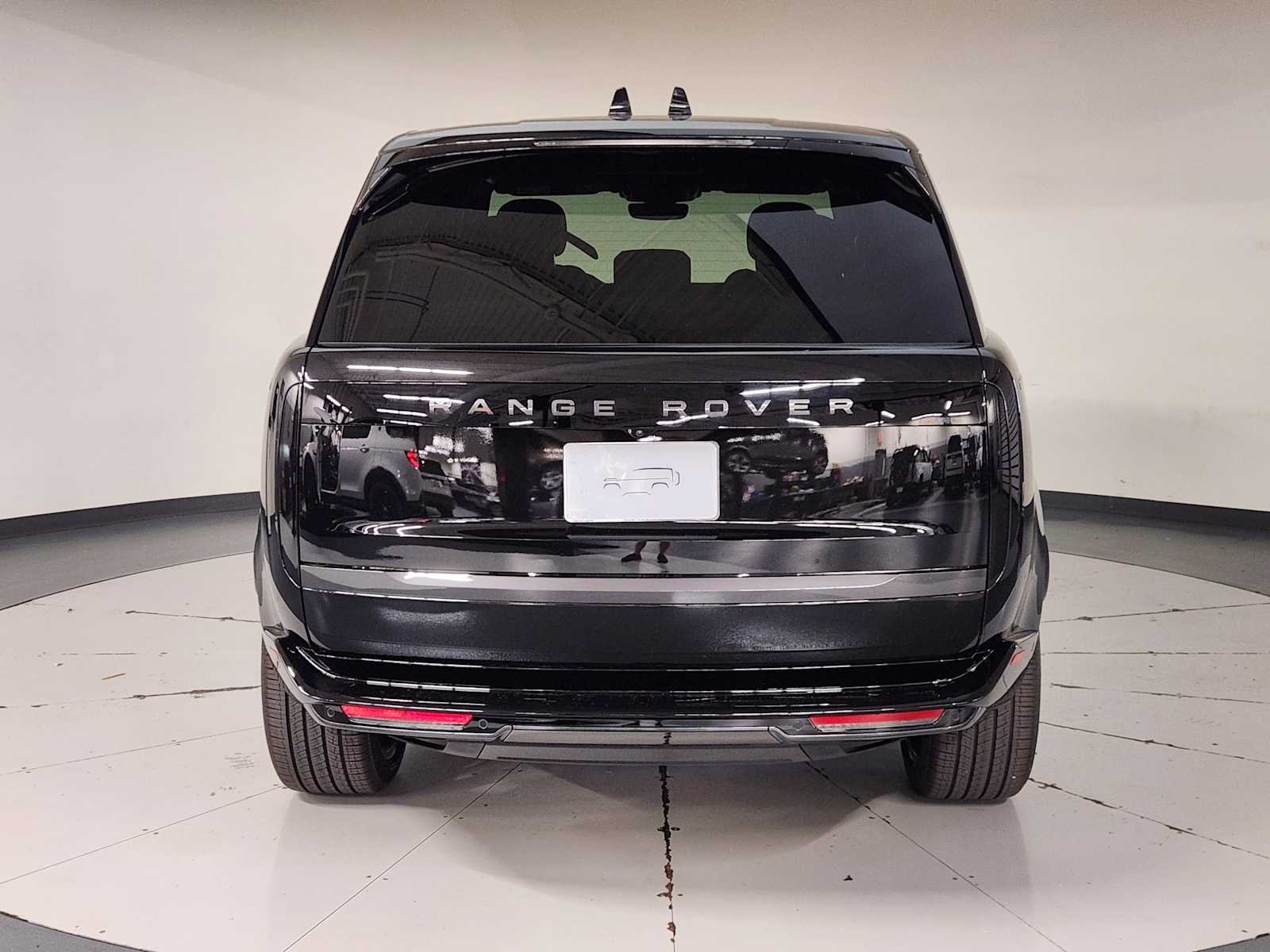 New 2026 Santorini Black Metallic Land Rover SE - P400 SWB image 10