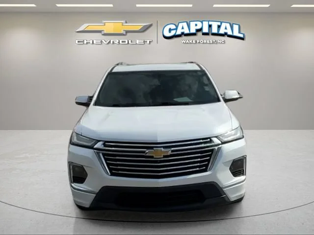 Used 2022 IRIDESCENT PEARL TRICOAT Chevrolet Premier image 8