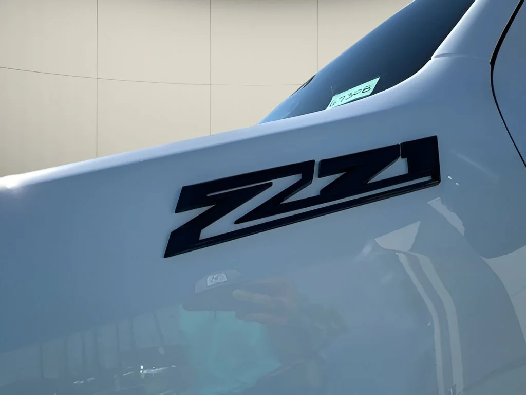 New 2026 Summit White Chevrolet Custom image 36
