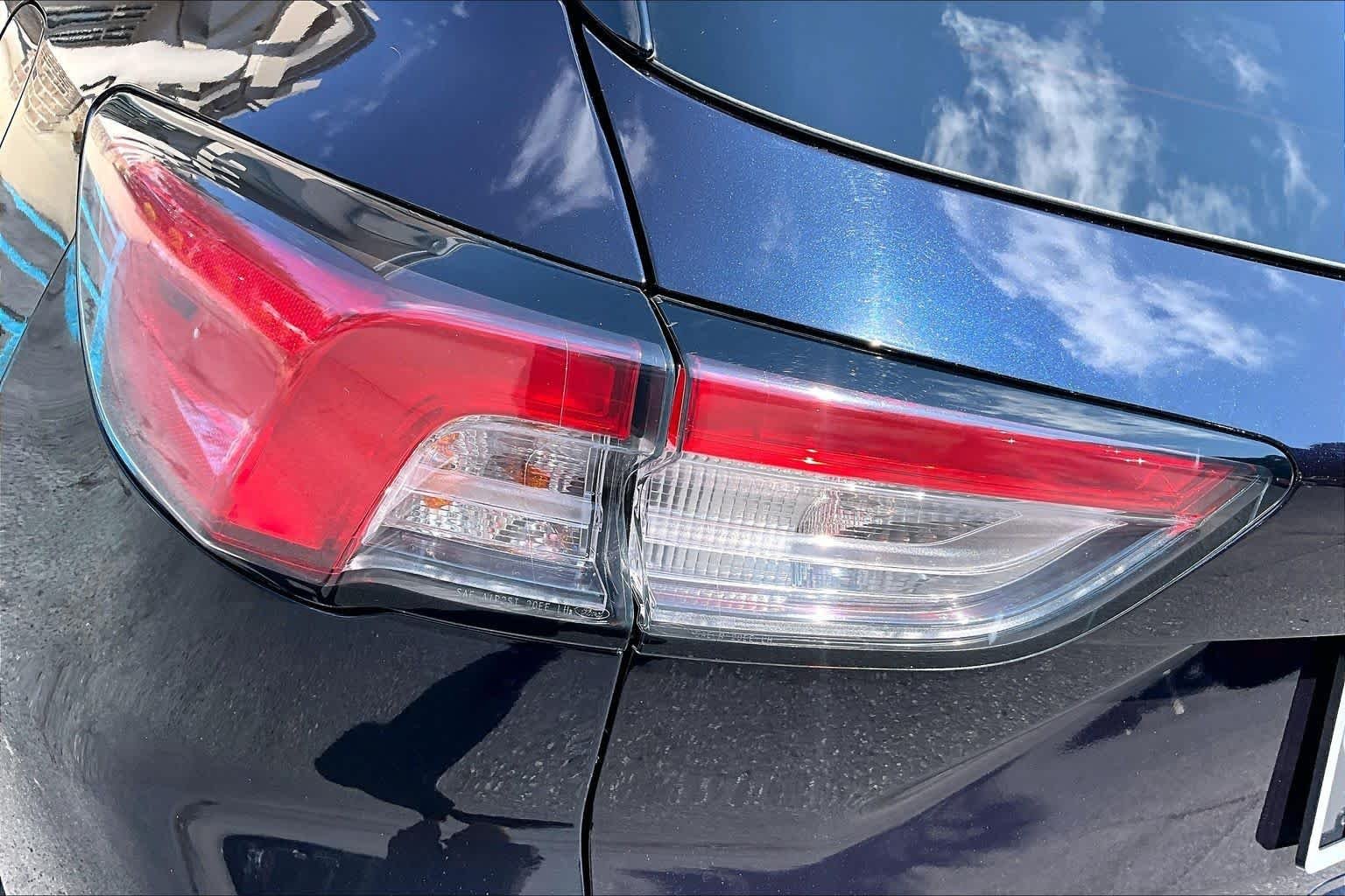 Used 2021 Antimatter Blue Metallic Ford SE image 28