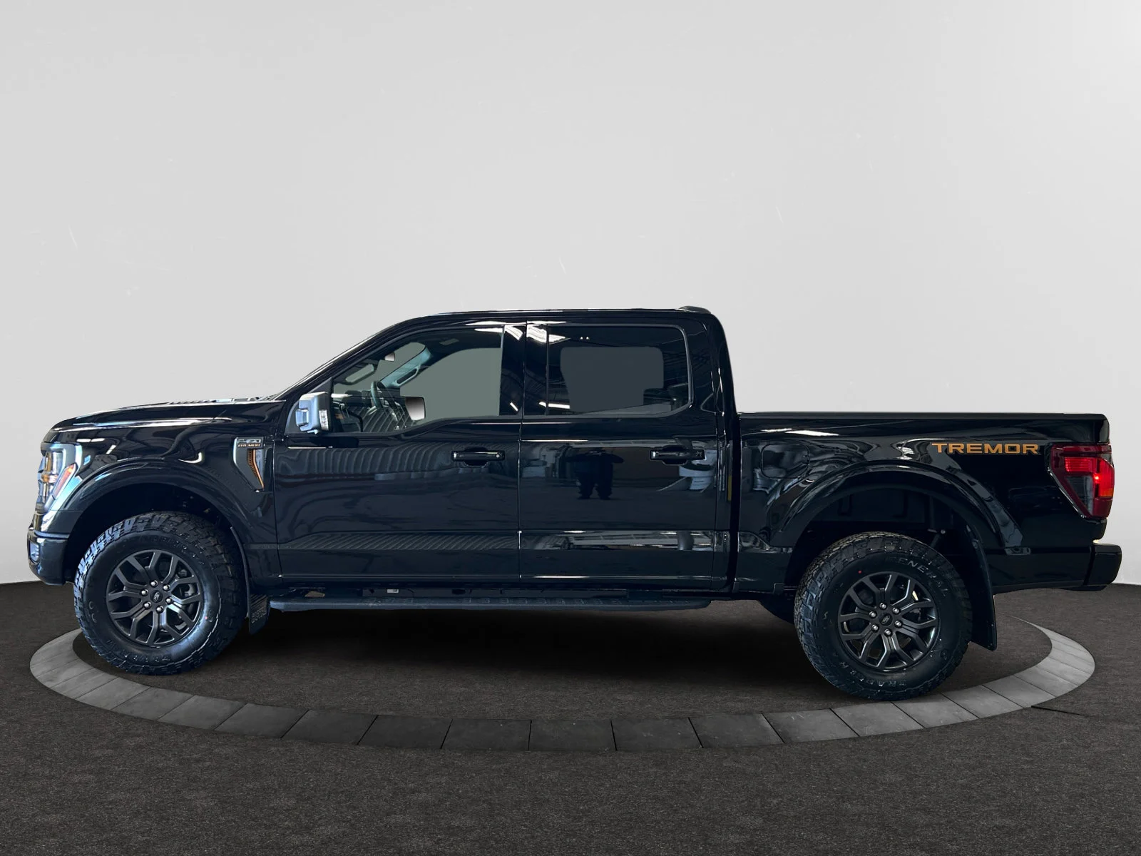 New 2026 Agate Black Metallic Ford Tremor image 2