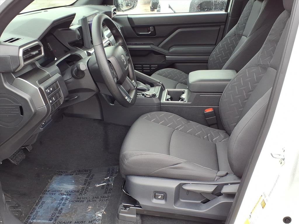 2026 Toyota Tacoma SR5 - Photo 7