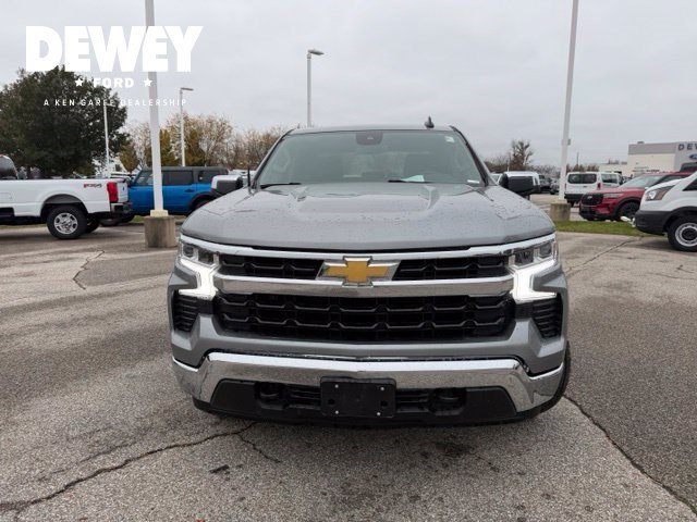 Used 2024 Gray Chevrolet LT image 3
