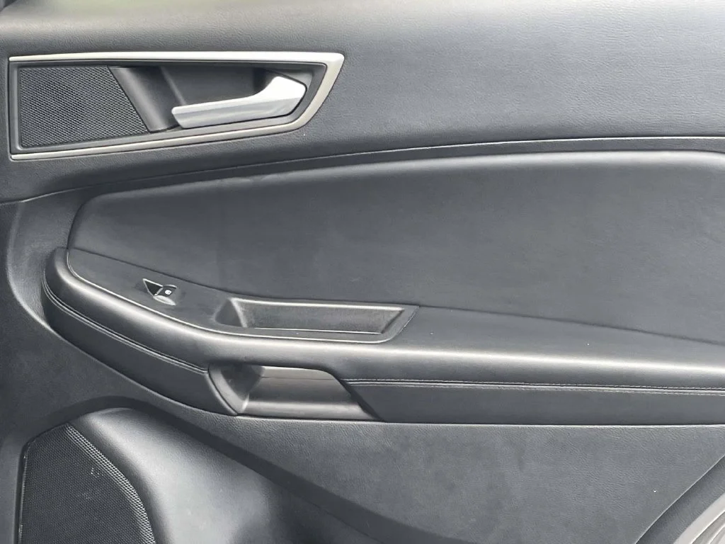 Used 2024 Gray Ford SEL image 19