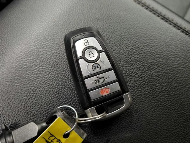 Used 2022 Silver Ford XLT image 26