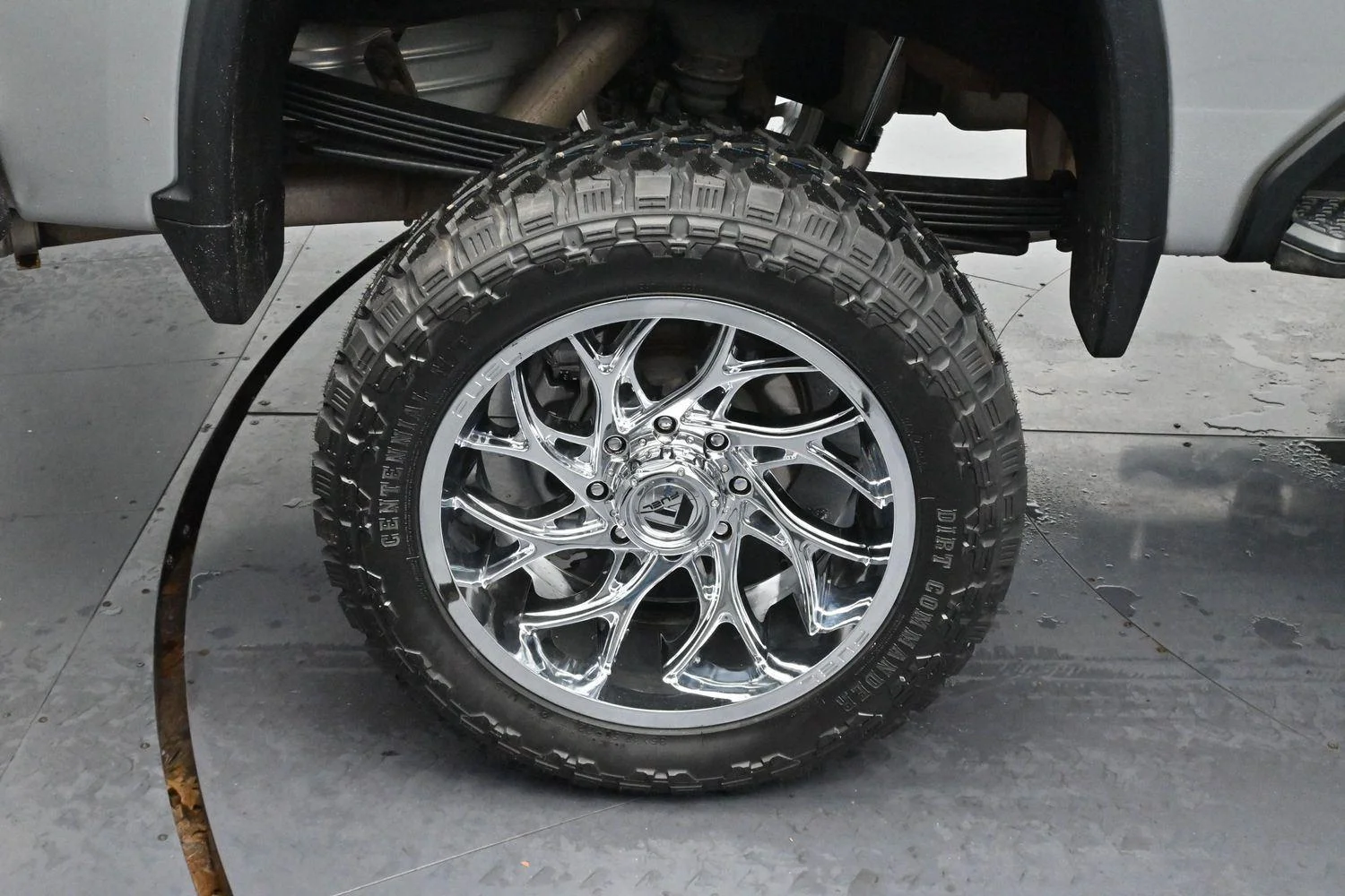 Used 2020 Silver Ice Metallic Chevrolet High Country image 38