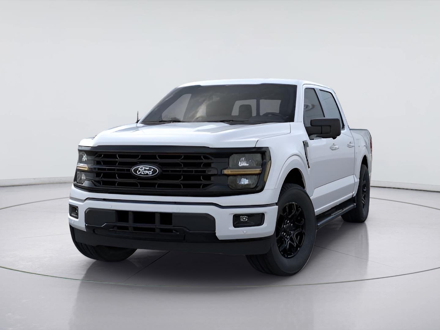 New 2026 Oxford White Ford XLT image 2