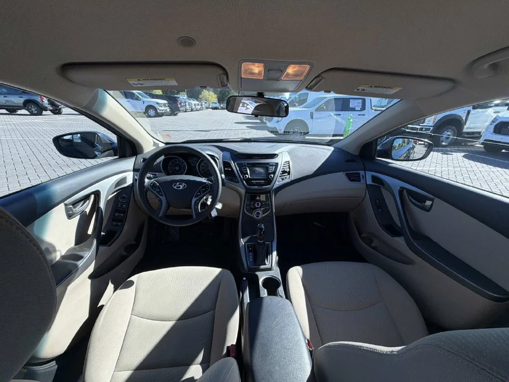 Used 2016 Black Hyundai SE image 26