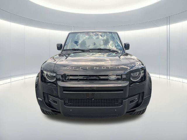 New 2026 Santorini Black Land Rover X-Dynamic SE image 8