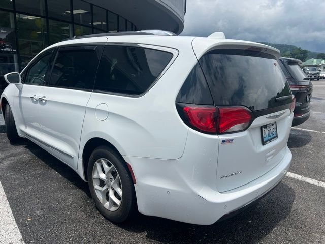 Used 2017 White Chrysler Touring L Plus image 4