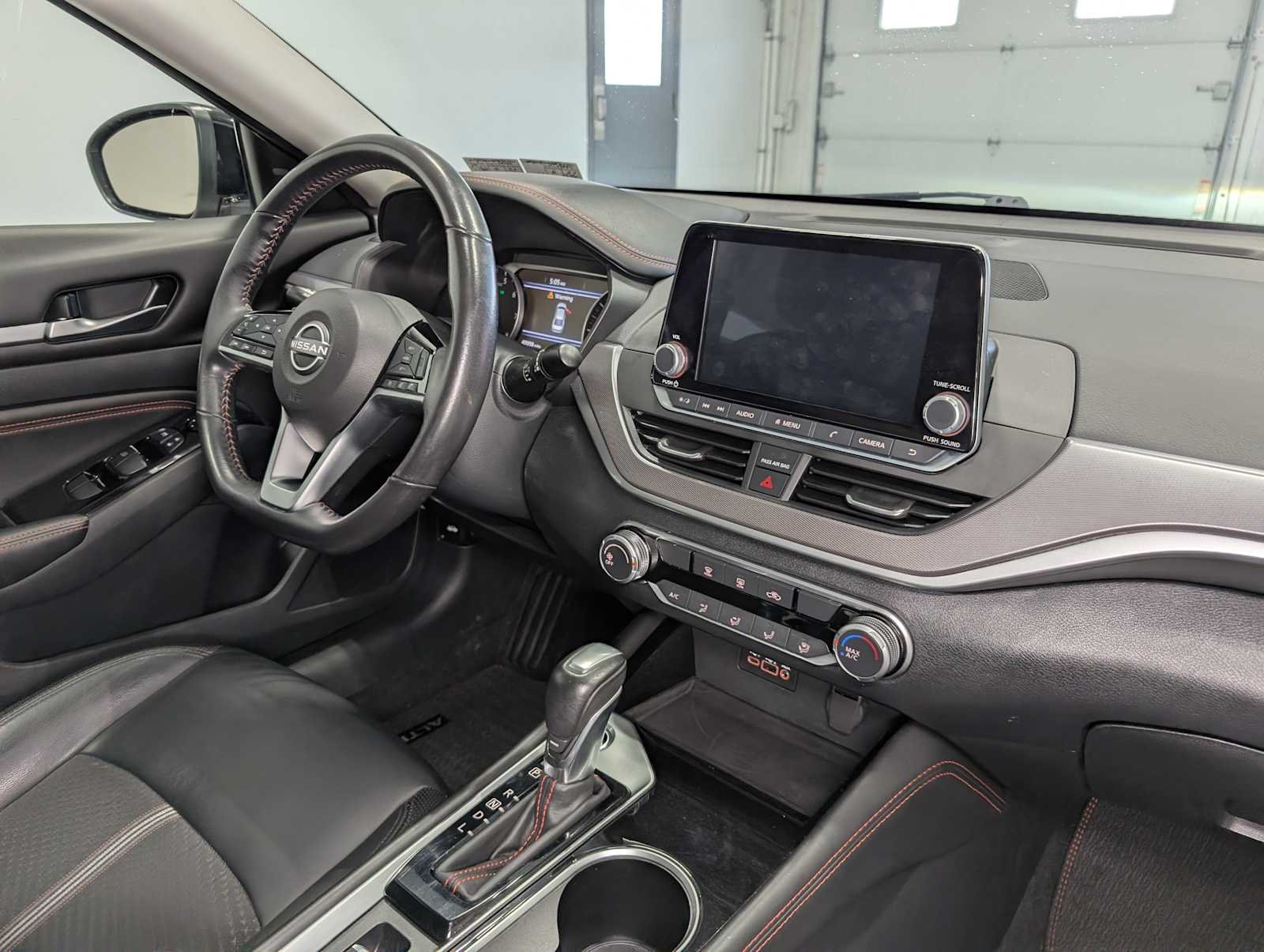 Used 2023 Brilliant Silver Metallic Nissan 2.5 SR image 40