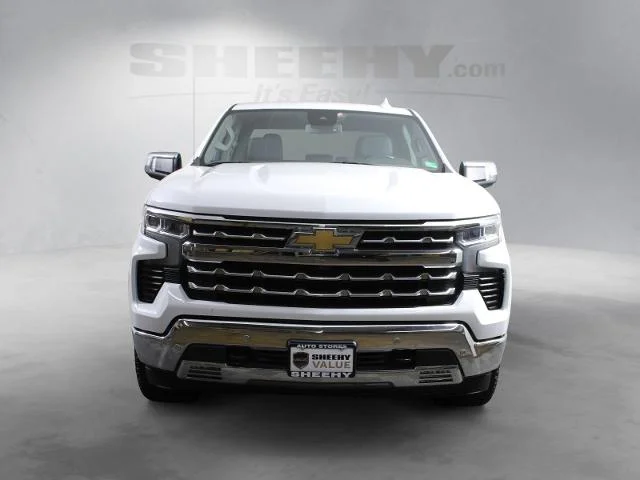 Used 2023 Summit White Chevrolet  image 13