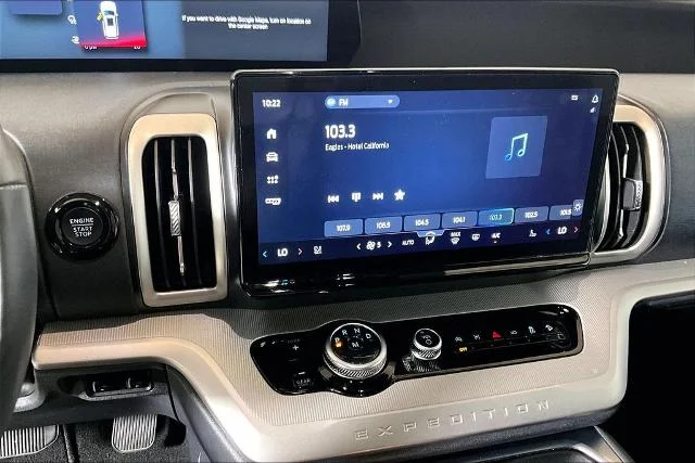 Used 2025 Oxford White Ford Active image 52