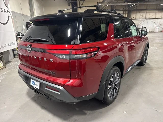 New 2026 Scarlet Ember Tintcoat / Super Black Two-tone Nissan Platinum image 4