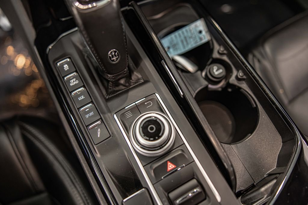 Used 2019 White Maserati S GranSport image 33