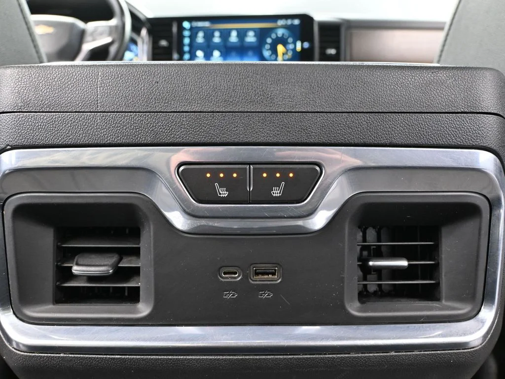 Used 2023 Black Chevrolet High Country image 33