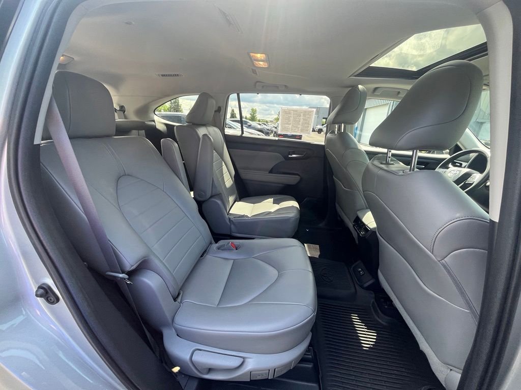 Used 2023 Silver Toyota XLE image 25
