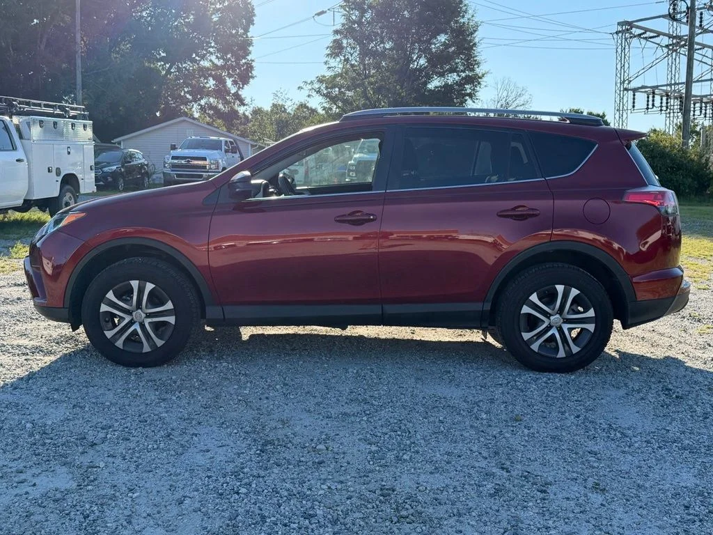 Used 2018 Red Toyota LE image 8