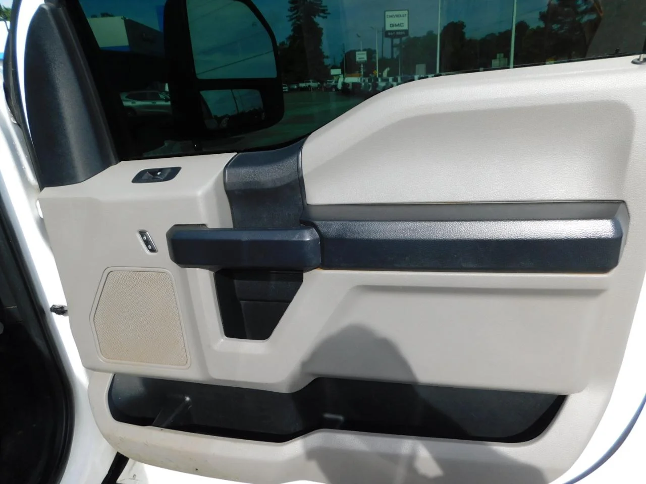 Used 2020 White Ford XL 4WD Crew Cab 6.75 ft Box image 17