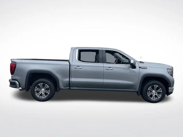 Used 2025 Silver GMC SLT image 7