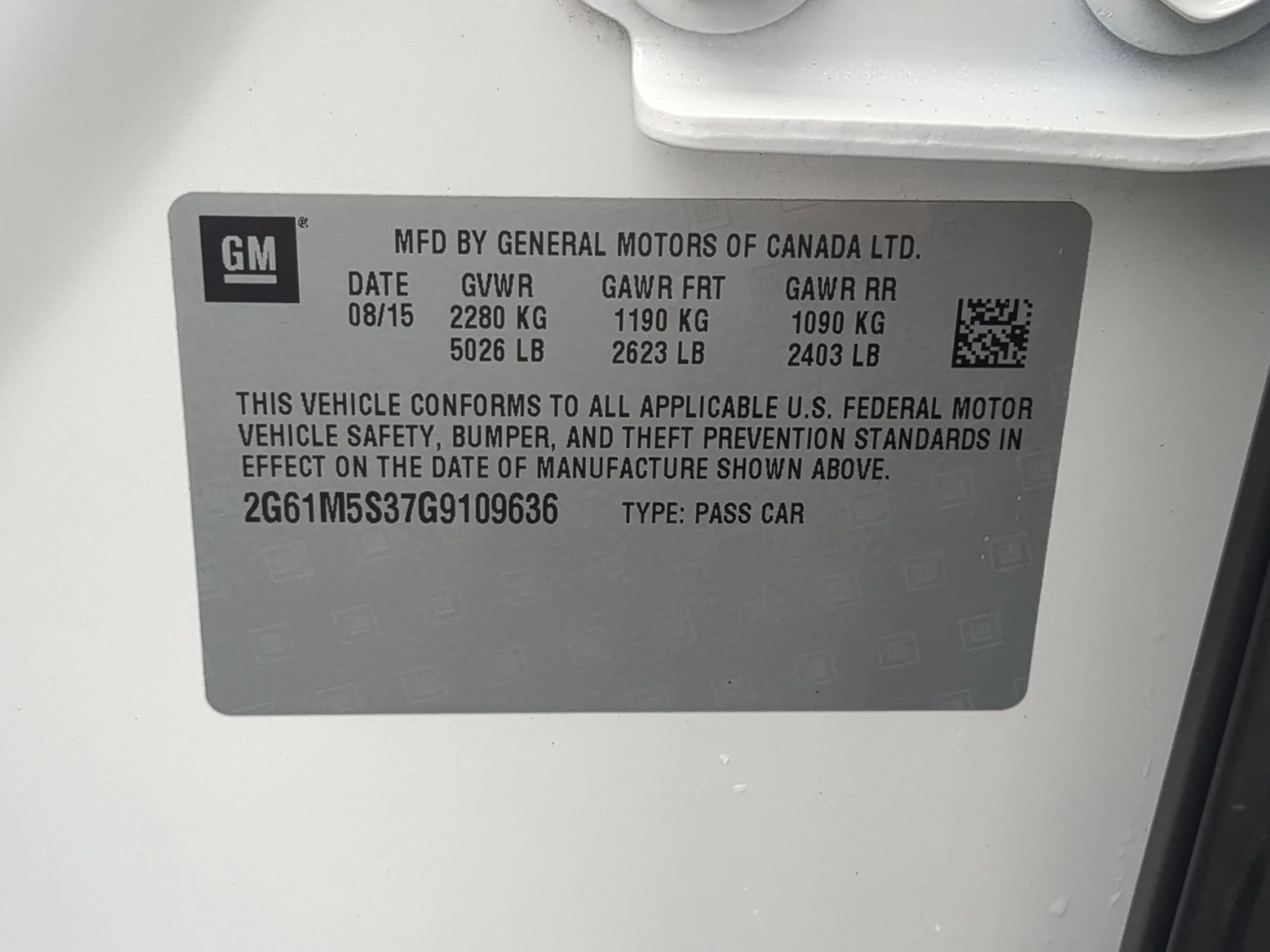 Used 2016 Crystal White Tricoat Cadillac Luxury Collection image 32
