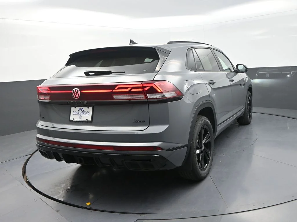 New 2026  Volkswagen 2.0T SEL R-Line Black image 11