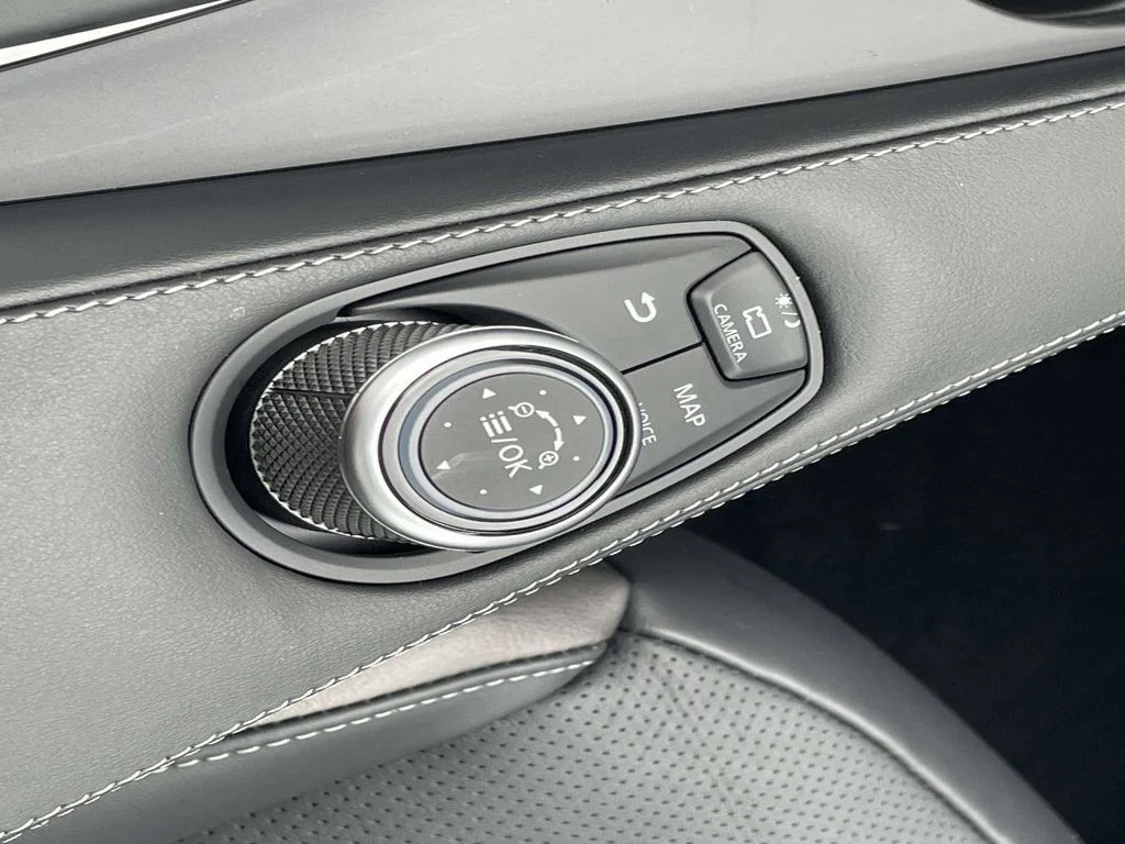 2025 INFINITI QX55 Essential - Photo 24
