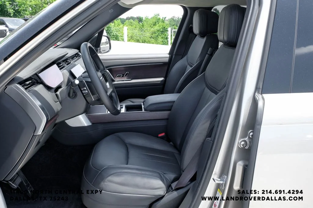 Certified Used 2023 Batumi Gold Premium Metallic Land Rover SE image 3