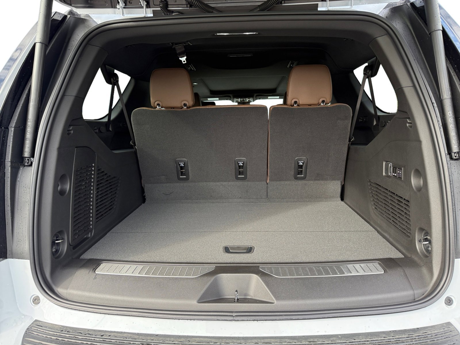 2026 Chevrolet Suburban High Country - Photo 17