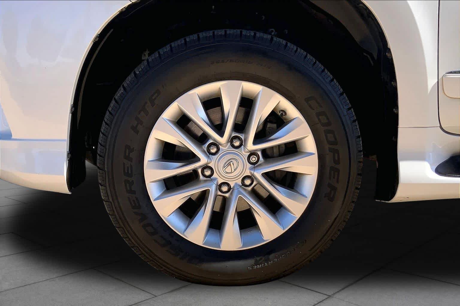Used 2015 Starfire Pearl Lexus  image 11