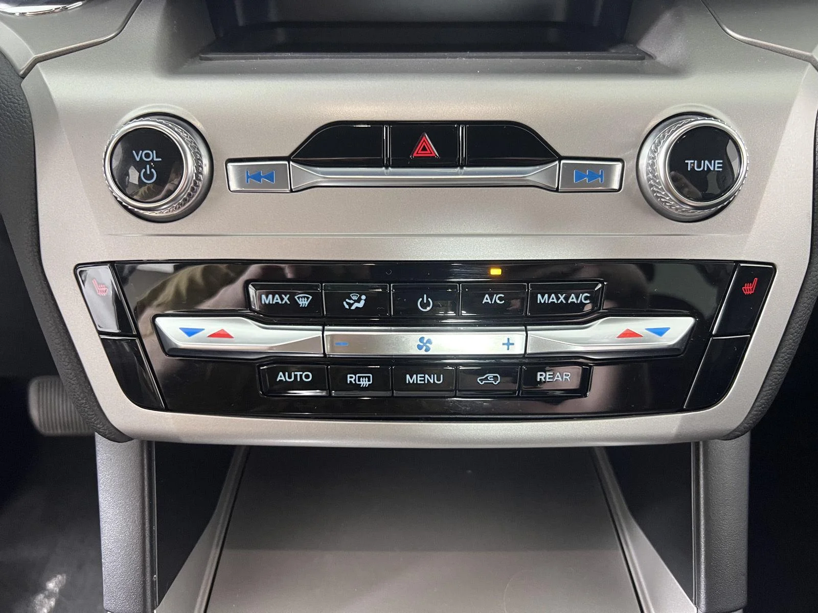 Used 2022 Star White Ford XLT image 18