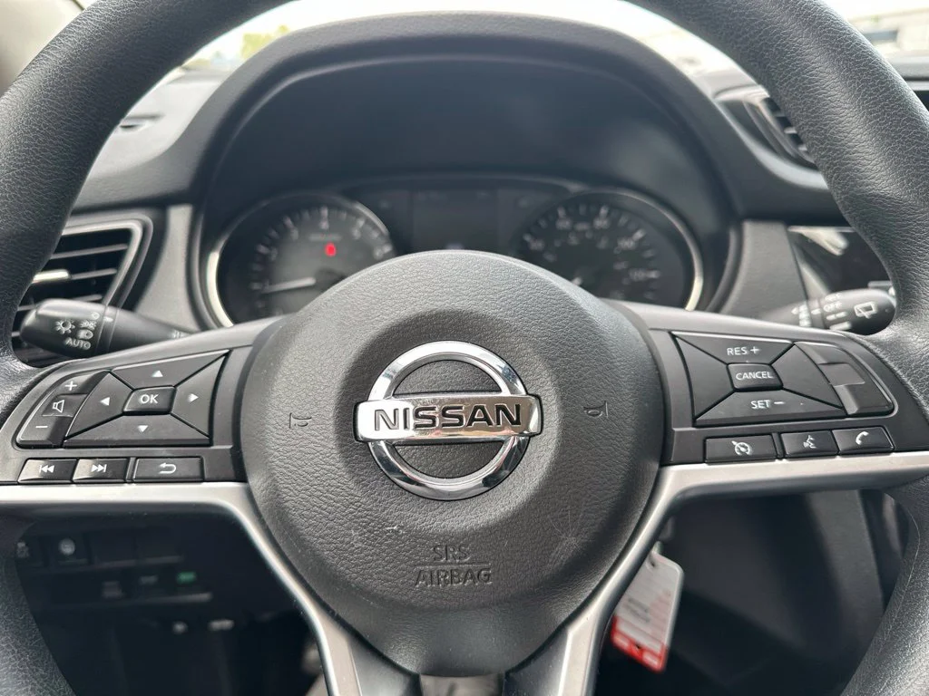 Used 2021 White Nissan S image 13