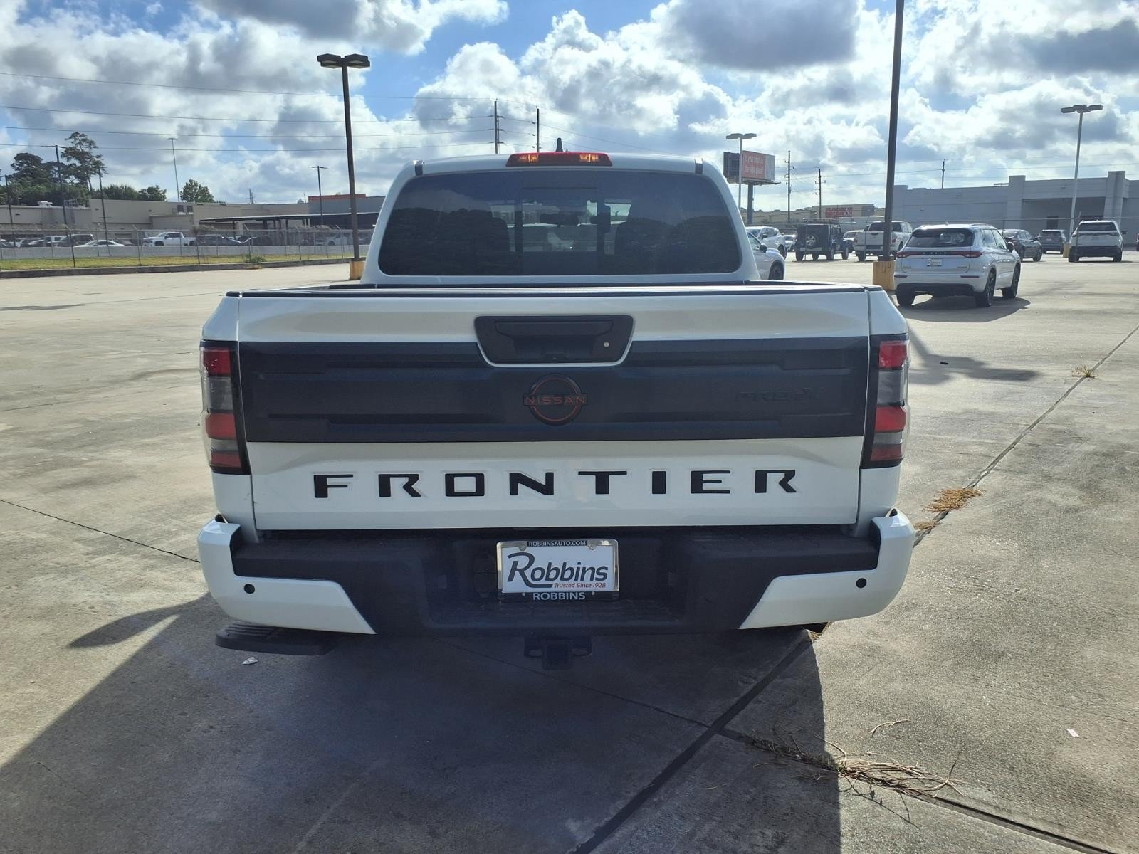 2026 Nissan Frontier Crew Cab PRO-X® White at Robbins Nissan