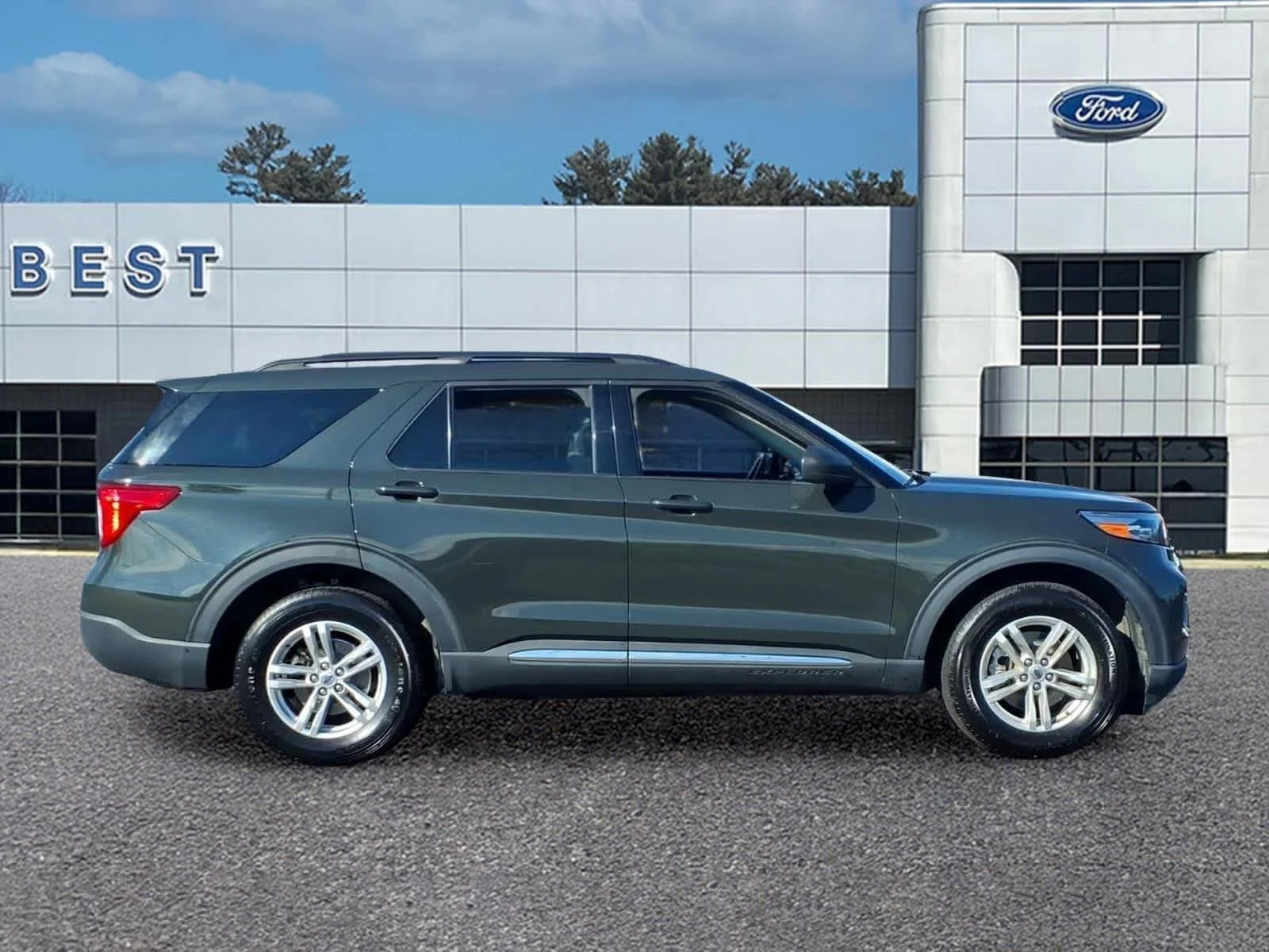 Used 2022 Forged Green Ford XLT image 8