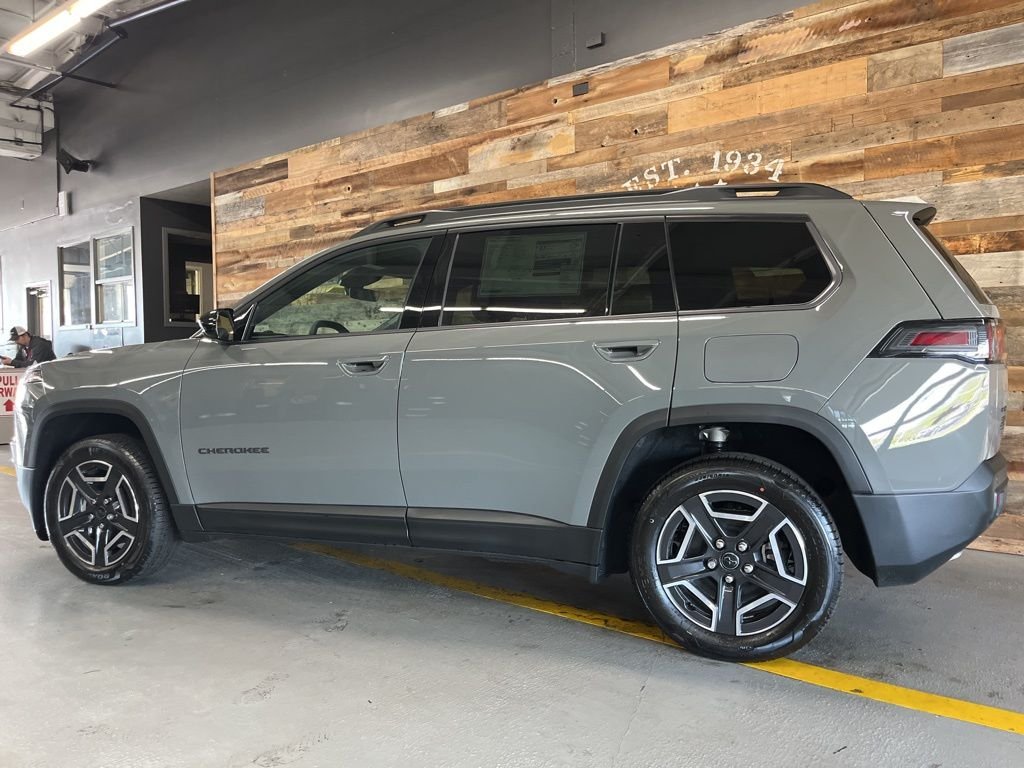 New 2026 Sting-Gray Clearcoat Jeep Laredo image 21