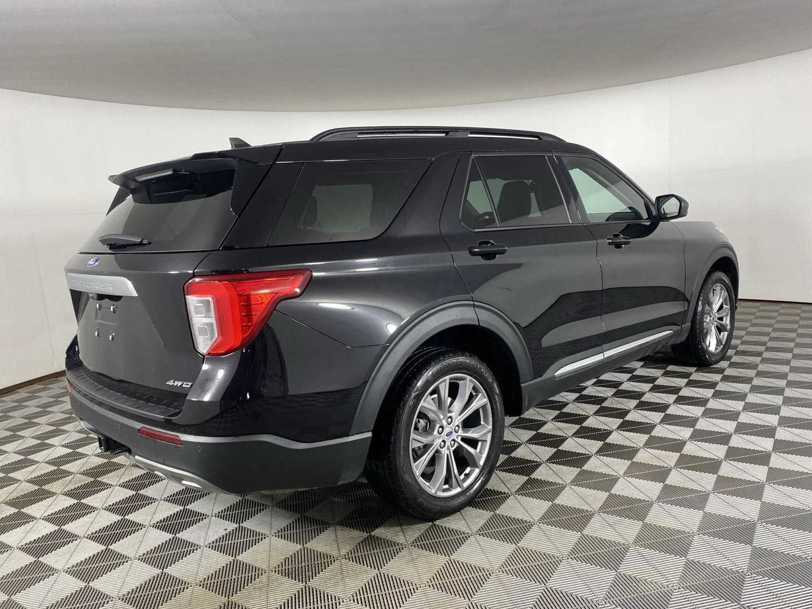Used 2023 Agate Black Ford XLT image 10