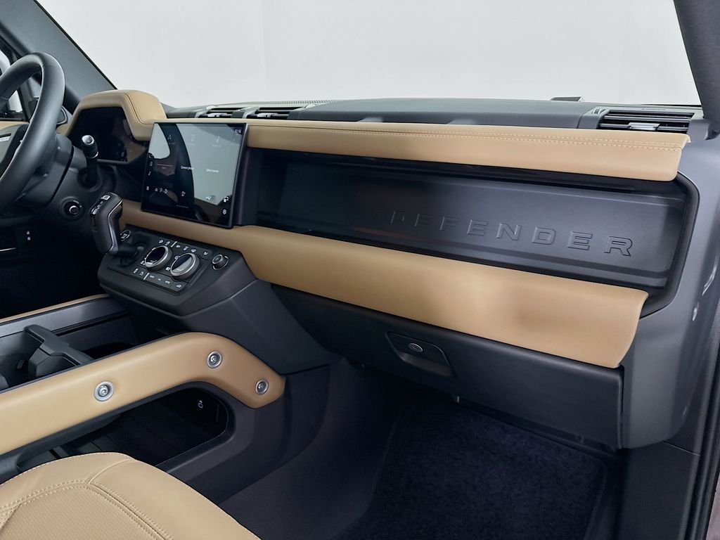 New 2025 Sedona Red Land Rover S image 25